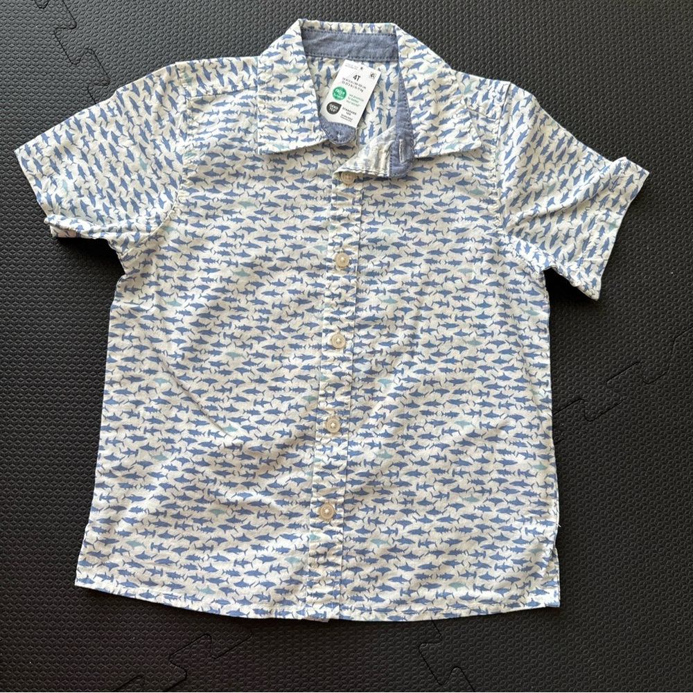 OshKosh B'Gosh Boys Button-Up Shark NWT SIZE 4
